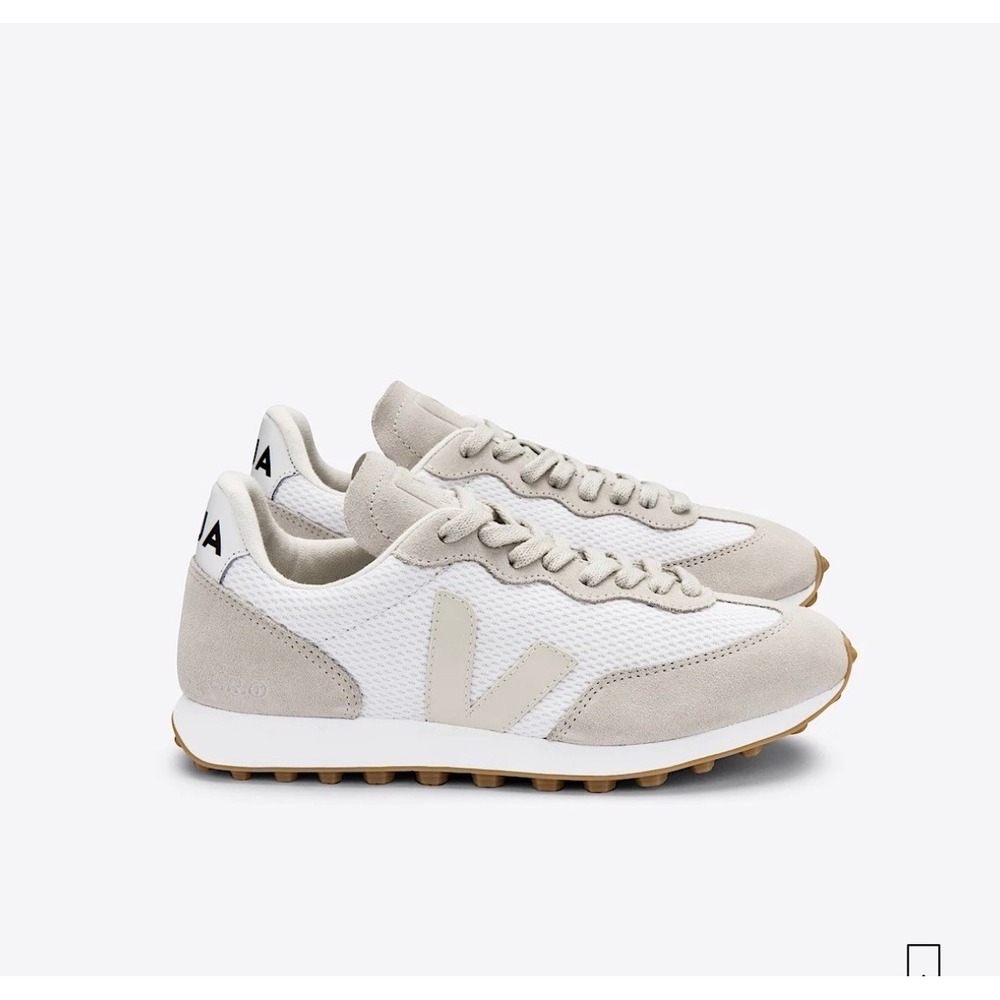 VEJA Rio Branco Alveonesh White Pierre Natural Sneakers 7 Suede Y2K Loungewear